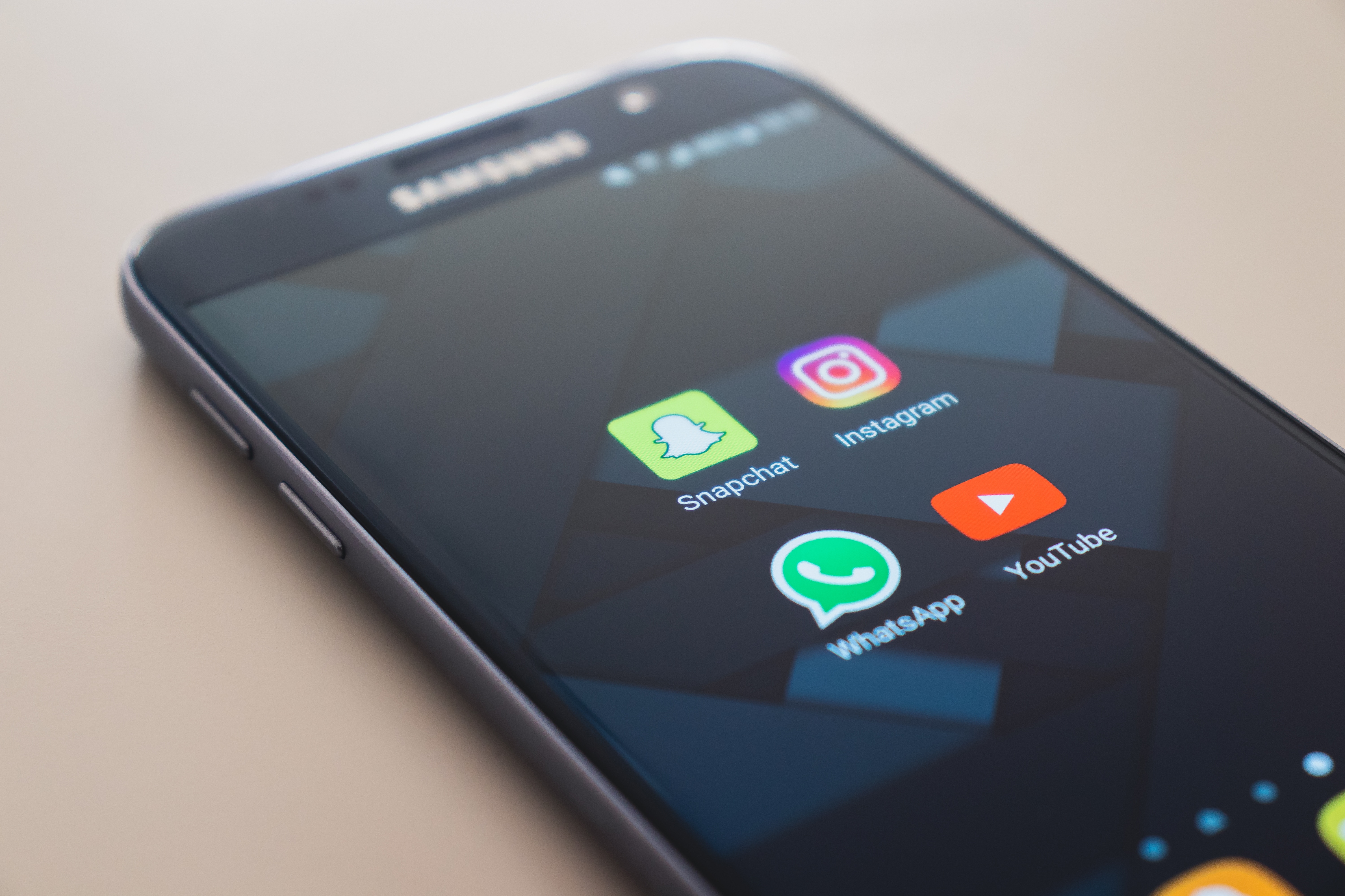 How To Use Social Media As A Business | Blog | Cabedge